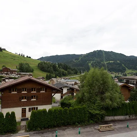 Proche Village, Aux Pistes Et Espace Aquatique, 2 Pieces + Coin Nuit, Garage, Animaux Admis - Fr-1-437-31